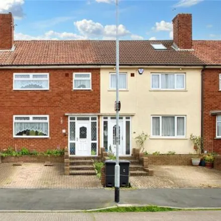 Buy this 3 bed townhouse on Allison Avenue in Bristol, BS4 4PB