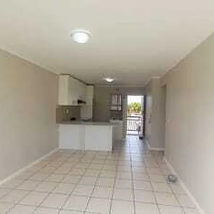 Rent this 2 bed apartment on Windsor High School in Smuts Road, Lansdowne