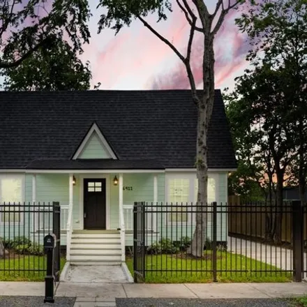 Buy this 3 bed house on 6437 Illinois Street in Houston, TX 77021