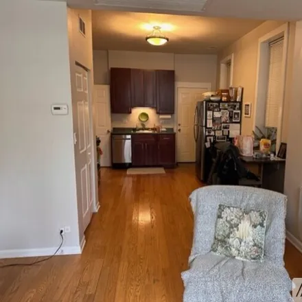 Image 5 - 2138 W Webster Ave, Unit 1F - Apartment for rent