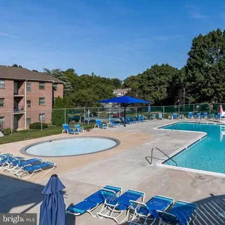 Image 4 - 2463 Pond View Drive, Milltown, East Goshen Township, PA 19382, USA - Condo for sale