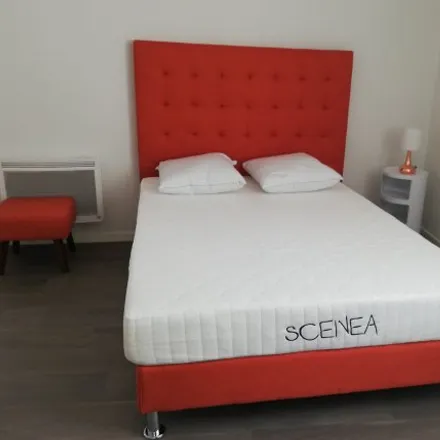 Rent this 1 bed apartment on Villeurbanne in Gratte-Ciel, FR