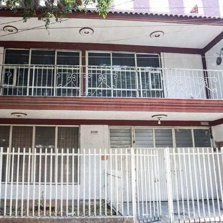 Buy this 9 bed house on Cafe y helados in Avenida Francisco Javier Mina, Oblatos