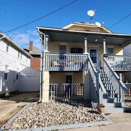 Rent this 3 bed apartment on 119 Richards Avenue in Ventnor City, NJ 08406