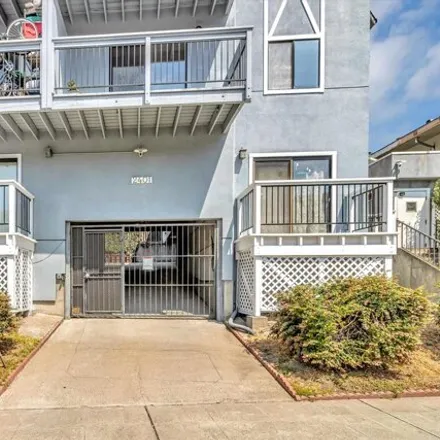 Buy this 3 bed condo on 2401 Park Boulevard in Oakland, CA 94606