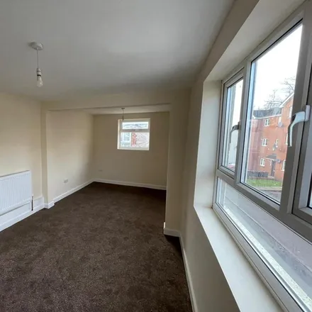 Image 2 - Albert House Apartments, Abberley Street, Dixons Green, DY2 8PX, United Kingdom - Apartment for rent