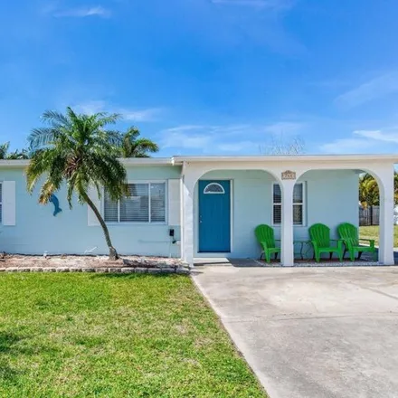 Buy this 3 bed house on 707 Pruitt Drive in Madeira Beach, FL 33708