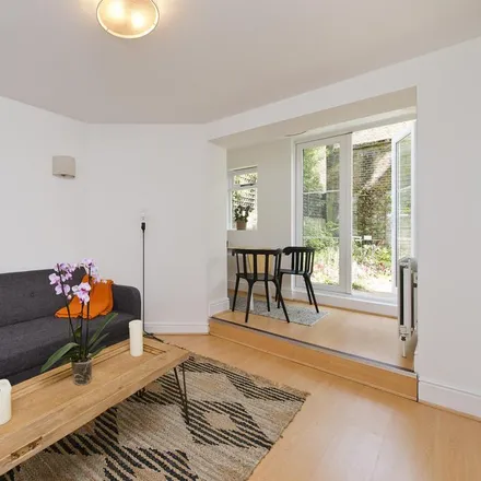 Rent this 1 bed apartment on 100 Portobello Road in London, W11 2QD