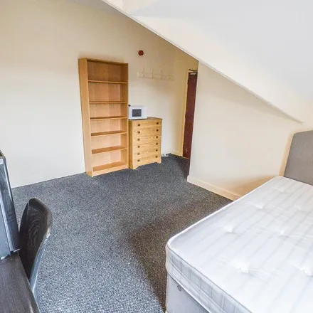 Rent this 1 bed room on Willowtree Road in Altrincham, WA14 2EQ