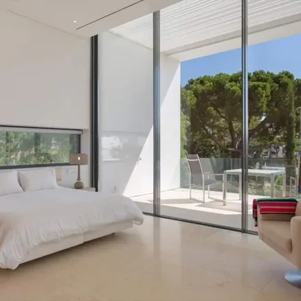 Rent this 5 bed house on 8135-107 Distrito de Évora