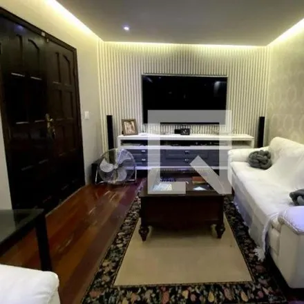 Rent this 4 bed house on Avenida Duque de Caxias in Santa Cruz da Serra, Duque de Caxias - RJ