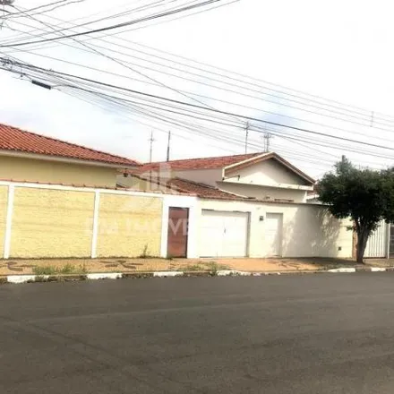 Buy this studio house on Rua José Maria Miranda in São Carlos, Sumaré - SP