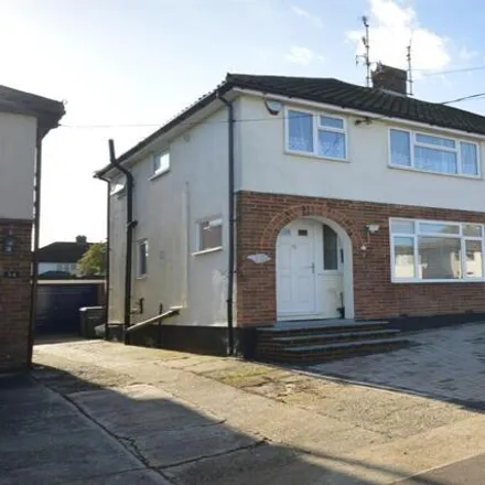 Buy this 3 bed duplex on Strawberry Close in Braintree, CM7 1EG
