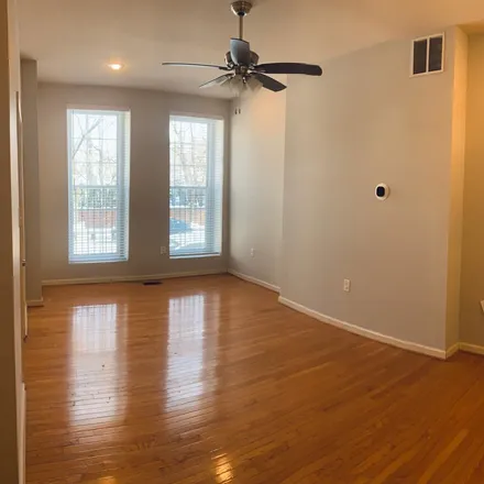 Image 1 - 1816 North Calvert Street, Baltimore, MD 21202, USA - Room for rent