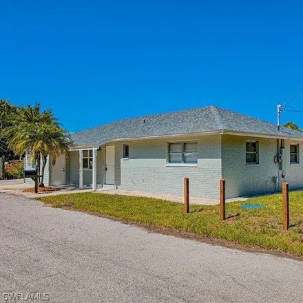 Image 2 - 3936 Northside Cir, North Fort Myers, Florida, 33903 - House for sale