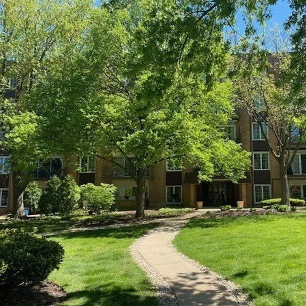 Buy this 3 bed condo on Illinois Prairie Path in Glen Ellyn, IL 60137