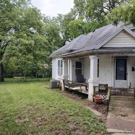 Buy this 2 bed house on 254 Phelps Street in Windsor, MO 65360
