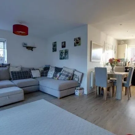 Image 4 - Rosebay Crescent, Grove, OX12 0BX, United Kingdom - Apartment for rent
