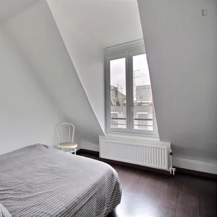 Image 3 - 24 Rue Jules Verne, 75011 Paris, France - Apartment for rent