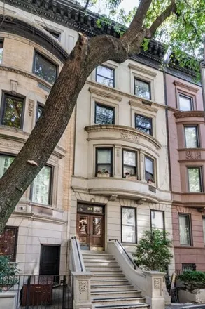 Rent this 1 bed townhouse on 24 West 68th Street in New York, NY 10023