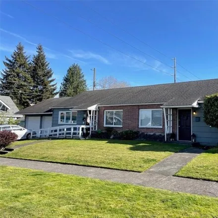 Buy this studio house on 2780 North 15th Street in Tacoma, WA 98406