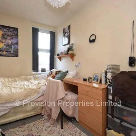 Image 5 - Mayville Road, Leeds, LS6 1NG, United Kingdom - Townhouse for rent