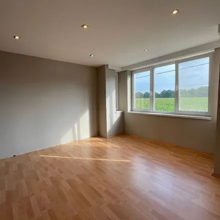 Rent this 3 bed apartment on Herkkantstraat 34 in 3540 Herk-de-Stad, Belgium