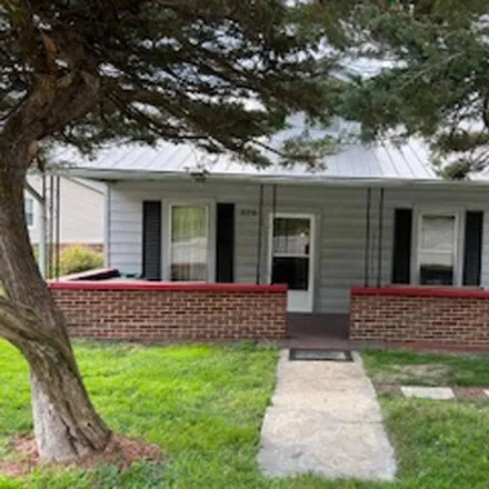 Buy this 3 bed house on 101 West 5th Street in Elkhorn City, KY 41522