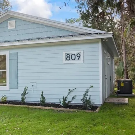 Buy this 1 bed house on 917 Deen Road in Bunnell, Flagler County