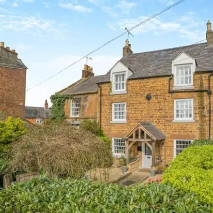 Buy this 5 bed townhouse on North Street West in Uppingham, LE15 9SF