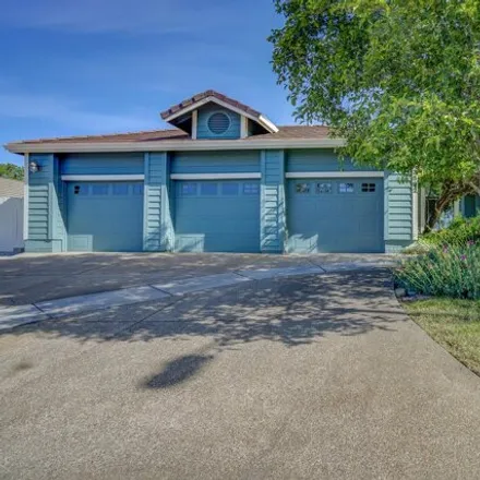 Buy this 3 bed house on 3582 Old Lantern Drive in Redding, CA 96003