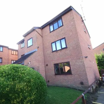 Rent this 1 bed apartment on 6 King George's Avenue in Holywell, WD18 7QE