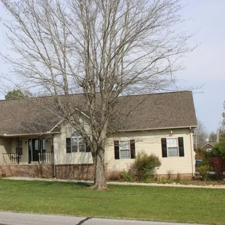 Buy this 3 bed house on 117 Villageway in Greenbriar Village, Crossville