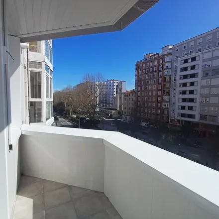 Image 4 - Calle de Calvo Sotelo, 39002 Santander, Spain - Apartment for rent