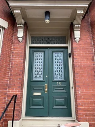 Image 2 - 10 Saint Charles Street, Boston, MA 02117, USA - House for rent