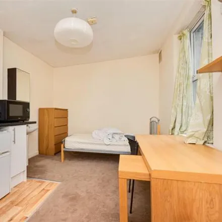 Rent this 1 bed apartment on 14 Dorset Gardens in Brighton, BN2 1GS