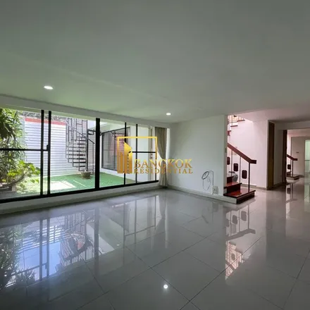 Rent this 1 bed apartment on 40 in Soi Sukhumvit 61, Vadhana District