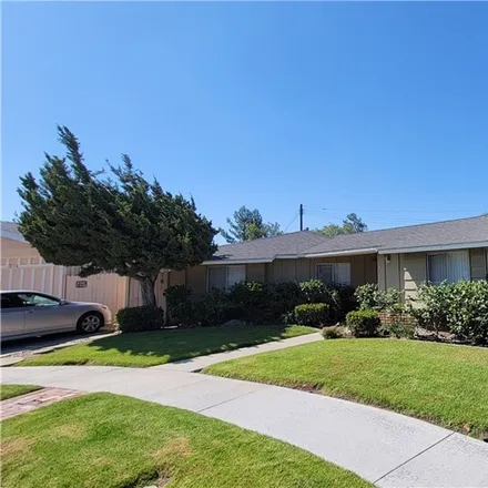 Image 2 - 124 West Valencia Mesa Drive, Sunny Hills, Fullerton, CA 92835, USA - Townhouse for sale