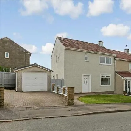 Buy this 3 bed house on Le Froy Gardens in East Kilbride, G75 8BL