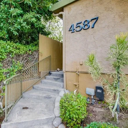 Image 3 - 4581 39th Street, San Diego, CA 92116, USA - Townhouse for sale