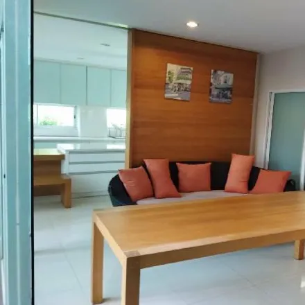 Rent this 3 bed house on Phra Ram 9