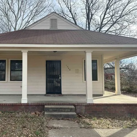 Rent this 3 bed house on 1542 Pillow Street in Memphis, TN 38106