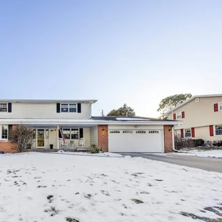 Buy this 4 bed house on 1706 Ridgeview Terrace in Allouez, WI 54301