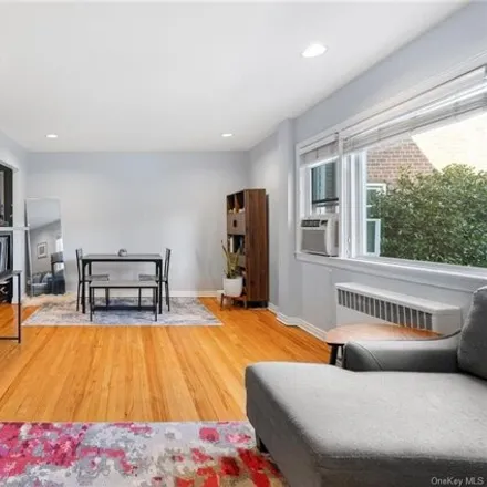 Image 3 - 1825 Palmer Avenue, Village of Larchmont, NY 10538, USA - Apartment for sale