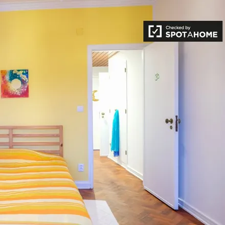 Rent this 2 bed room on Hospital de Sant'Ana in Rua de Benguela 231, 2779-501 Parede