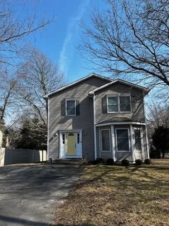 Rent this 3 bed house on 117 Annawamscutt Drive in Bristol, RI 02809