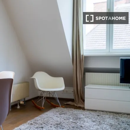 Rent this 1 bed apartment on cocoon sports in Neulinggasse 29, 1030 Vienna