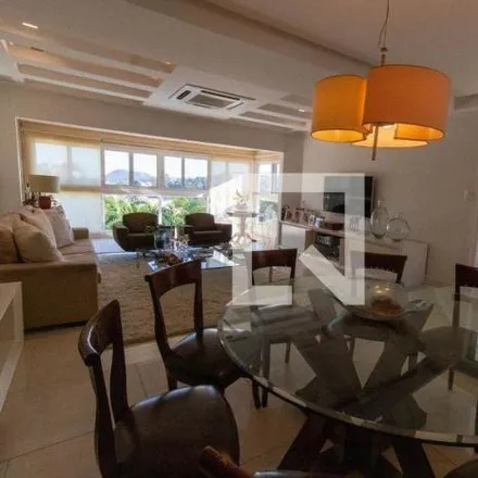 Buy this 5 bed house on Shopping in Rua B, Cantagalo