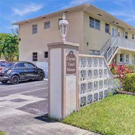 Buy this 1 bed condo on 1343 North 12th Court in Hollywood, FL 33019