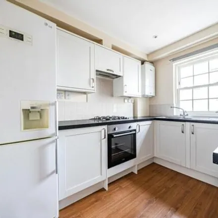 Image 3 - Langdale Mansions, Mill Road, Worthing, BN11 4JJ, United Kingdom - Townhouse for rent